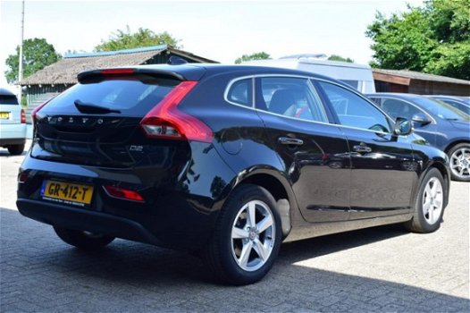 Volvo V40 - 2.0 D2 Momentum Xenon | Stoelverwarming | PDC - 1