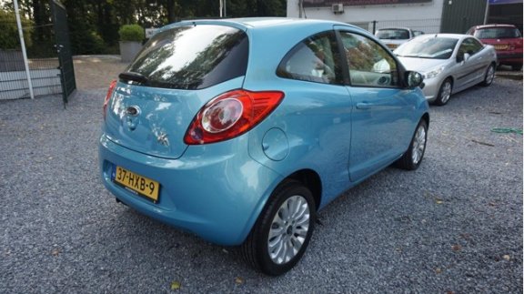 Ford Ka - 1.2 Titanium stuurbk airco zeer nette ka super kleur - 1