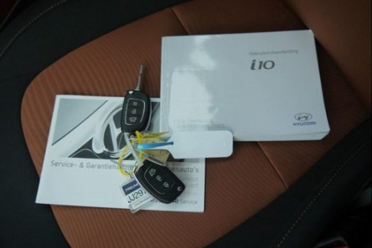Hyundai i10 - 1.0i i-Motion Comfort NL-Auto Climate/cruise - 1