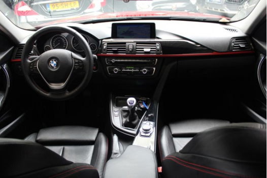 BMW 3-serie Touring - 320I UPGRADE EDITION LEER / XENON / SPORTSTOELEN / - 1