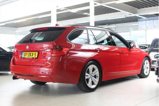 BMW 3-serie Touring - 320I UPGRADE EDITION LEER / XENON / SPORTSTOELEN / - 1