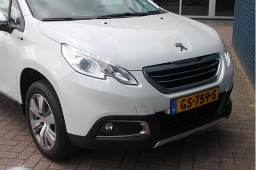 Peugeot 2008 - 1.2 Puretech 110pk Style | Navigatie | Ecc | LMV | 42.000km | - 1