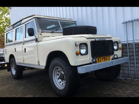 Land Rover 109 - 3.5 Stage One - 1