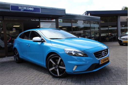 Volvo V40 - 2.0 D4 R DESIGN BUSINESS XENON NAVI - 1