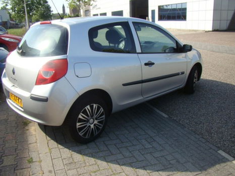 Renault Clio - 1.2-16V Business Line Airco - 1