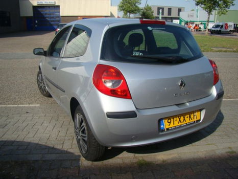 Renault Clio - 1.2-16V Business Line Airco - 1