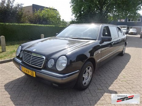 Mercedes-Benz E-klasse - Limousine E220 Remetz 6-Deurs Limo APK - 1