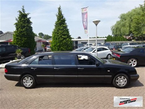 Mercedes-Benz E-klasse - Limousine E220 Remetz 6-Deurs Limo APK - 1