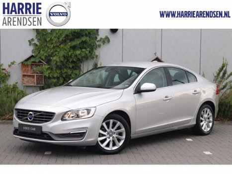 Volvo S60 - T4 Momentum, PDC V+A, 17 Inch, Navi - 1