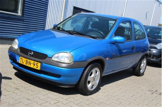 Opel Corsa - 1.6i-16V GSi | Sport uitvoering | Lichtmetalen velgen | Elektrische ramen | - 1