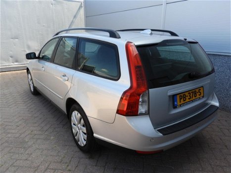 Volvo V50 - 2.0 D Momentum - 1