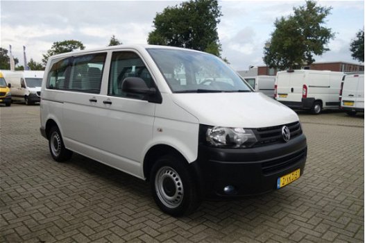 Volkswagen Transporter Kombi - 2.0 TDI L1H1 Trendline 9 persoons BPM vrij / airco / lease vanaf € 22 - 1