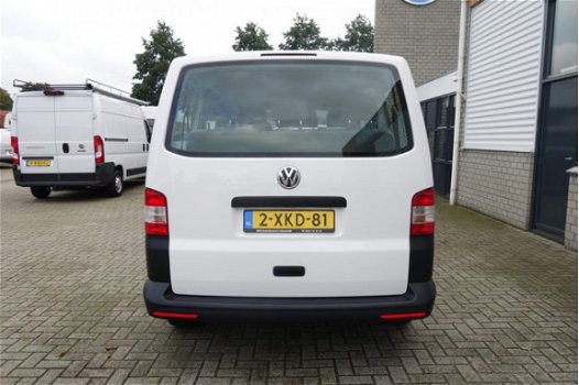 Volkswagen Transporter Kombi - 2.0 TDI L1H1 Trendline 9 persoons BPM vrij / airco / lease vanaf € 22 - 1