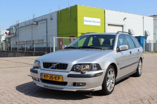 Volvo V40 - 1.9 D Europa - 1