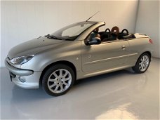 Peugeot 206 CC - 1.6-16V Roland Garros Automaat 118.692km NAP Leer Climate