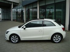 Audi A1 - 1.4 TFSI Attraction Pro Line Business PANO NAVI STOELVERWARMING AIRCO