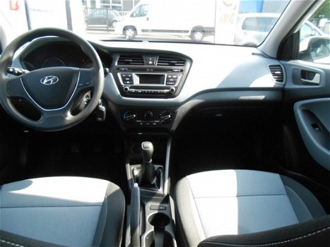 Hyundai i20 - I-DRIVE COOL AIRCO LEASE V.A, 114 P/M - 1