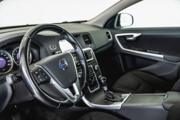 Volvo V60 - T3 Kinetic, Business Pack Pro, Family Line - Afbeelding 3