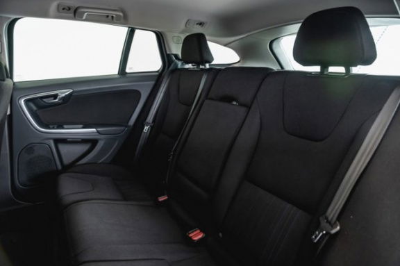 Volvo V60 - T3 Kinetic, Business Pack Pro, Family Line - Afbeelding 4