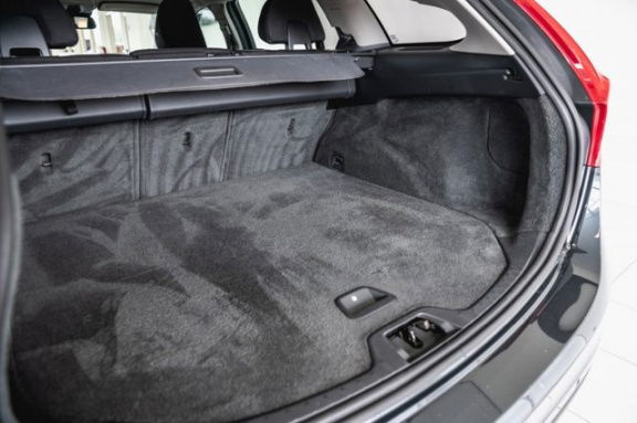 Volvo V60 - T3 Kinetic, Business Pack Pro, Family Line - Afbeelding 8