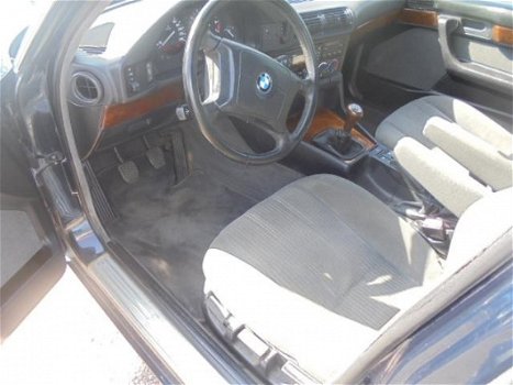 BMW 5-serie - 518i Edition 518i benzine airco 106000 km eerste eigenaar - 1