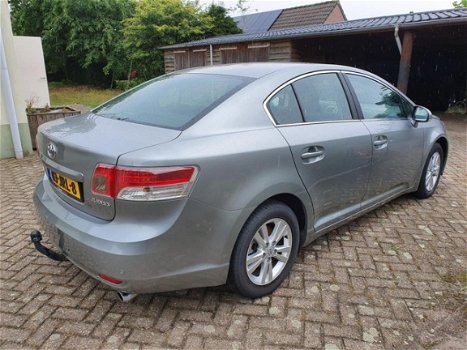 Toyota Avensis - 1.8 VVTi Dynamic - 1