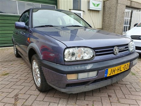 Volkswagen Golf Cabriolet - 1.8 Avantgarde - 1