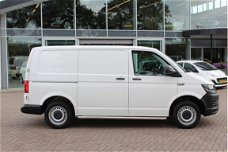 Volkswagen Transporter - 2.0 85pk TDI L1H1 36.674 km / Airco / 2 zits bank / Side bars