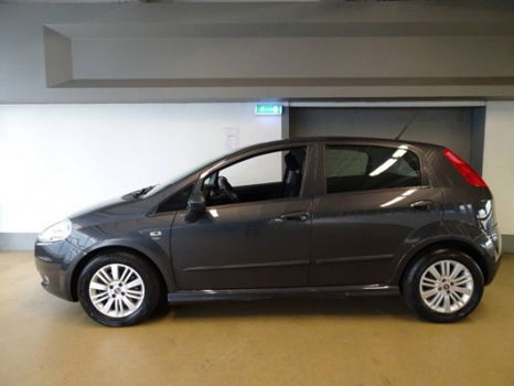 Fiat Punto - 1.3 M-Jet Actual/ 5DRS/AIRCO/ 1e EIG - 1