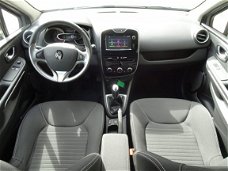 Renault Clio - 0.9 TCe Eco2 Limited Summer Edition
