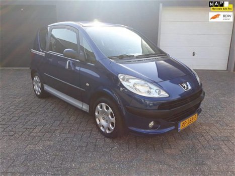 Peugeot 1007 - 1.4 Urban AIRCO CV WENIG KM BLAUW RADIO CD - 1