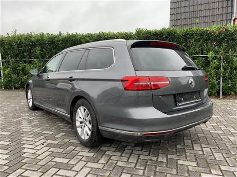 Volkswagen Passat Variant - 2.0TDI/HIGL/NAVI/HLEER/LED - 1