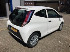 Toyota Aygo - 1.0 VVT-i x-Now *RIJKLAAR