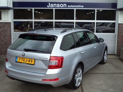 Skoda Octavia Combi - 1.6 TDI Greenline Businessline 1e Eigenaar, slechts 132.000 km, Full map Navig - 1