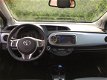 Toyota Yaris - 1.5 Full Hybrid Dynamic PANORAMADAK, NIEUW STAAT - 1 - Thumbnail