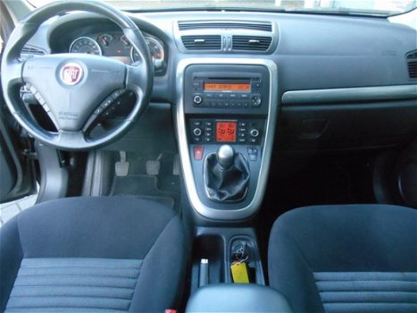 Fiat Croma - 1.9 JTD Corporate Premium (climate control - cruise control - multimedia voorb. -mistla - 1