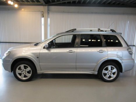 Mitsubishi Outlander Sport - 2.4 Invite Scott 4WD 4x4 17