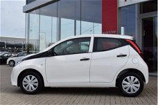 Toyota Aygo - 1.0 VVT-i x-fun 5-deurs 72pk | Airco | Bluetooth connectiviteit |