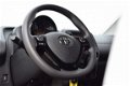 Toyota Aygo - 1.0 VVT-i x-fun 5-deurs 72pk | Airco | Bluetooth connectiviteit | - 1 - Thumbnail