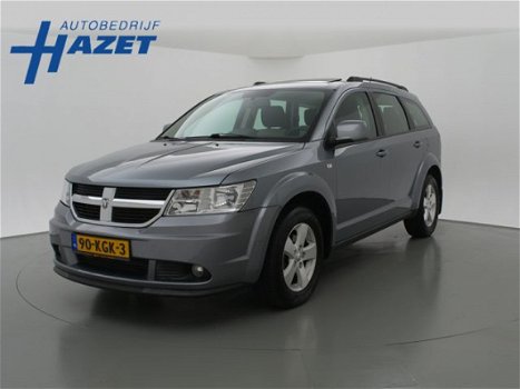 Dodge Journey - 2.0 CRD SXT AUT. 7 PERSOONS + NAVIGATIE / CAMERA / TREKHAAK - 1