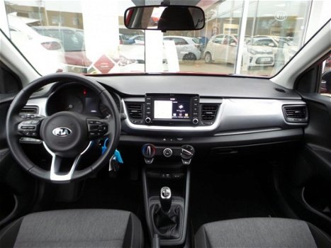 Kia Stonic - 1.0 T-GDi ComfortPlusLine Navigator *ZWART DAK/ SIDE-BARS - 1