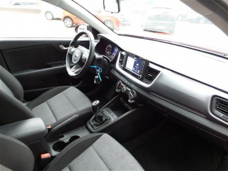 Kia Stonic - 1.0 T-GDi ComfortPlusLine Navigator *ZWART DAK/ SIDE-BARS - 1