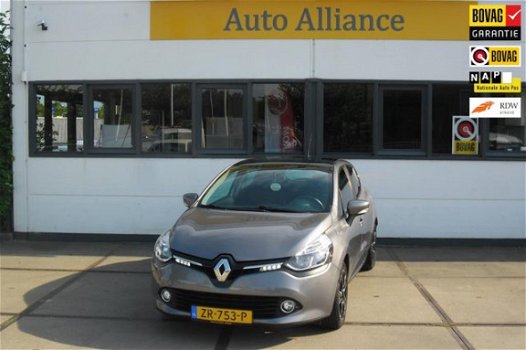 Renault Clio - 0.9 TCe Limited Community, navigatie, panoramadak, l.m. velgen, airco, cruisecontrol - 1