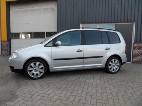 Volkswagen Touran - 1.6-16V FSI Athene NETTE AUTO AIRCO - 1