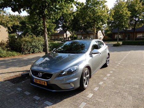 Volvo V40 - 2.0 D3 Summum - 1