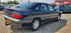 Renault Safrane - 3.0-24V V6 RXE UNIEK