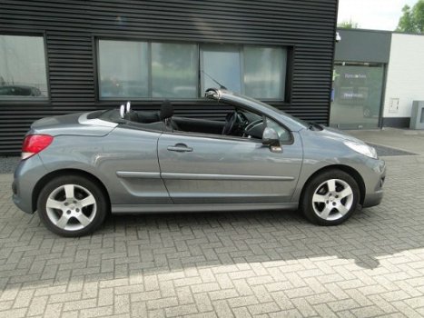 Peugeot 207 CC - 1.6 VTi Airco boekjes winterbanden - 1