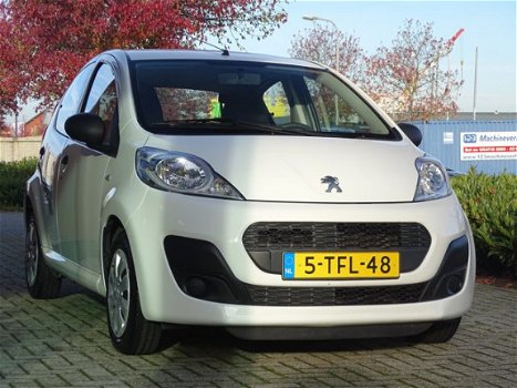 Peugeot 107 - 1.0 Access Accent 5- Deurs Airco AUX Nieuwstaat etc - 1