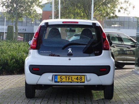 Peugeot 107 - 1.0 Access Accent 5- Deurs Airco AUX Nieuwstaat etc - 1