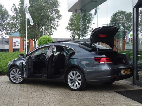 Volkswagen CC - 1.8 TSI Automaat Panodak Navi PDC Leder Xenon etc - 1